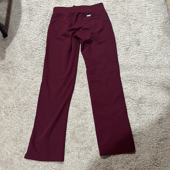 Figs maroon technical collection size XS/T EUC - Picture 4 of 4